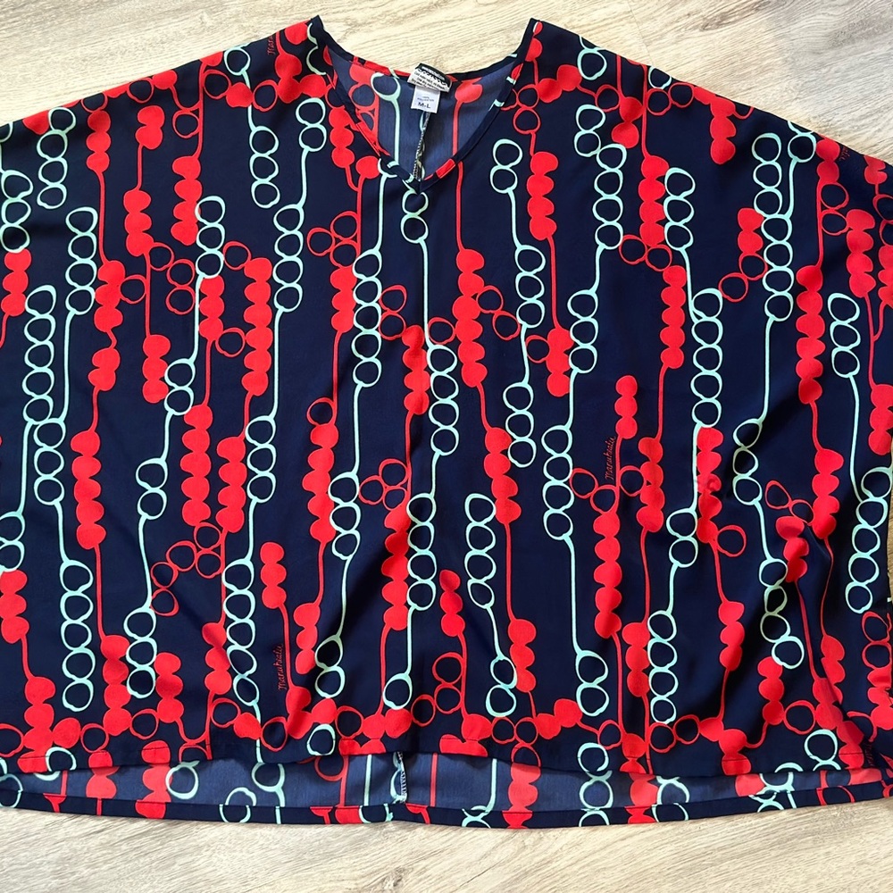 🔥SOLD🔥Manuhealii Boxy Top Size M/L